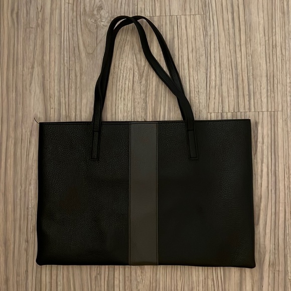 Vince Camuto black with grey strip tote inside pocket for phone and keys - Picture 1 of 5